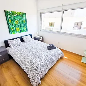 Daze Off Apartment, 300m To The Finikoudes Apartment